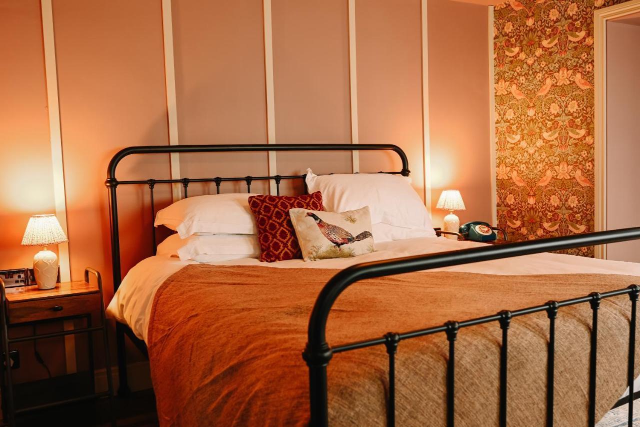 The Rabbit Hotel & Retreat Templepatrick Exterior photo